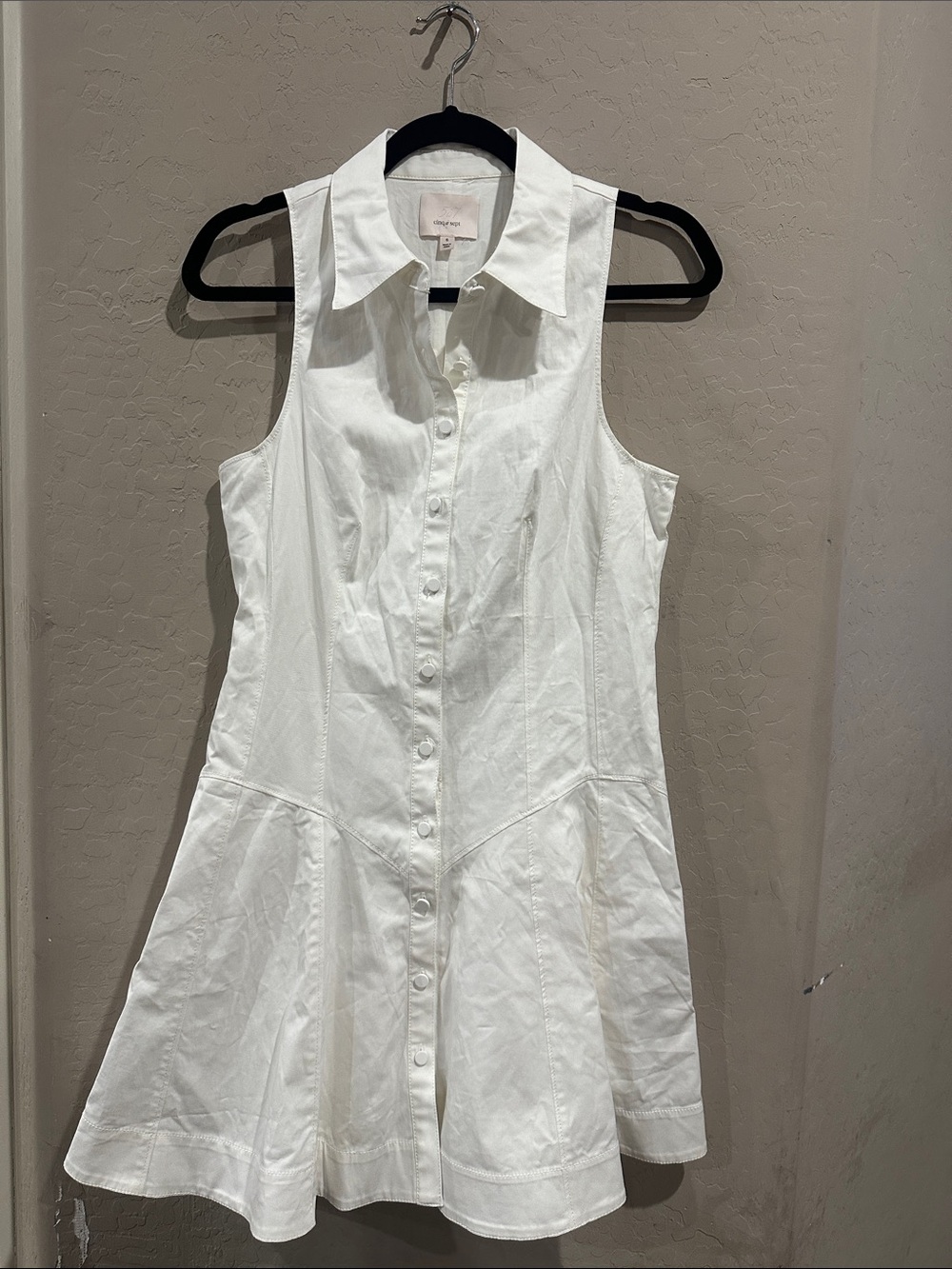 cinq a sept White Sleeveless Button-Front Dress Top